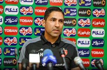 هاشمیان: در فوتبال ایران حسرت چیزهای ساده را میخوریم! هاشمیان: در فوتبال ایران حسرت چیزهای ساده را میخوریم!