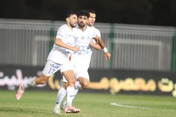 یک بلاگر؛ بلای جان ستارههای استقلال و پرسپولیس! یک بلاگر؛ بلای جان ستارههای استقلال و پرسپولیس!