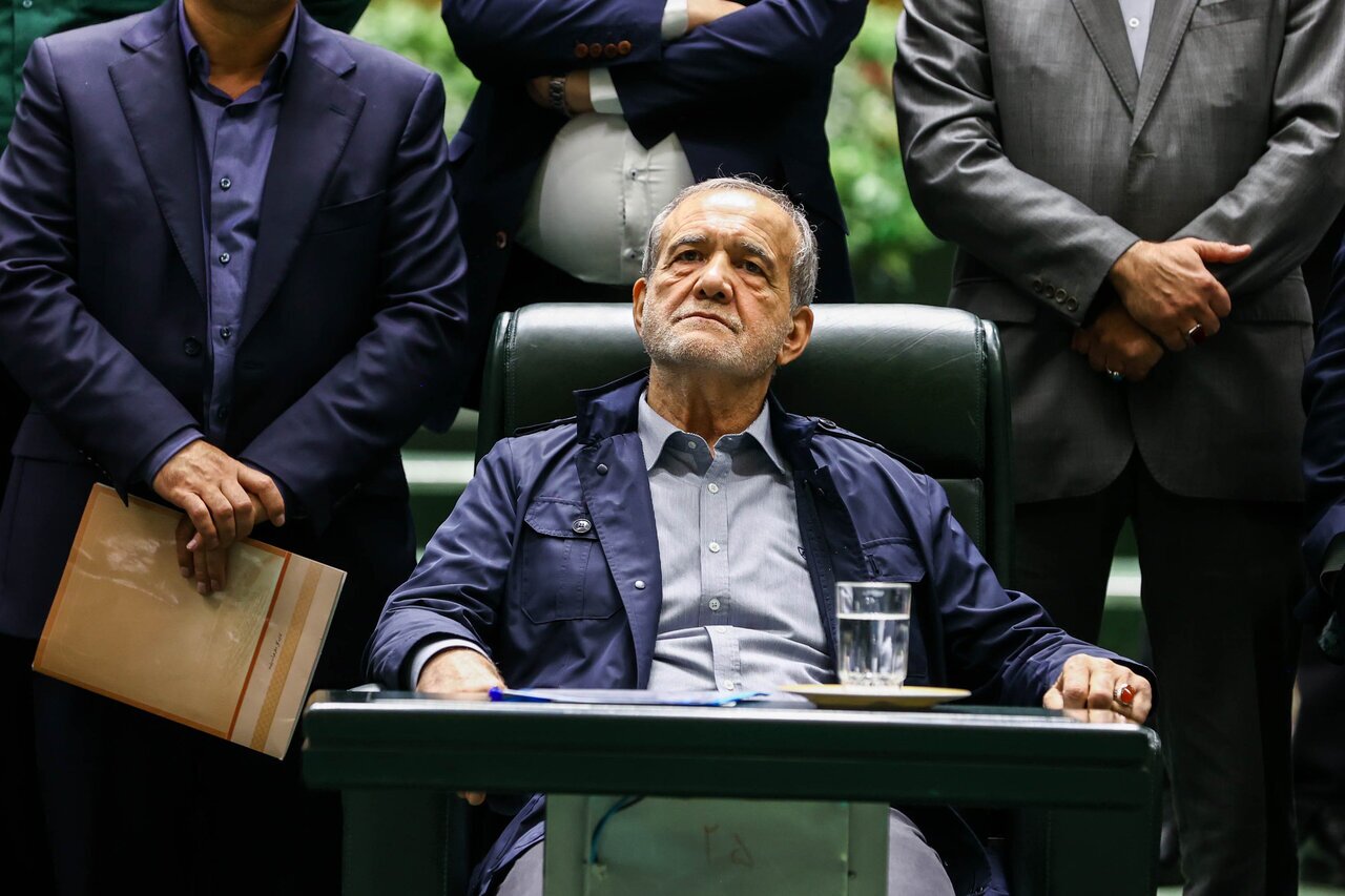 چرا بحث استعفای پزشکیان دوباره داغ شد؟ چرا بحث استعفای پزشکیان دوباره داغ شد؟