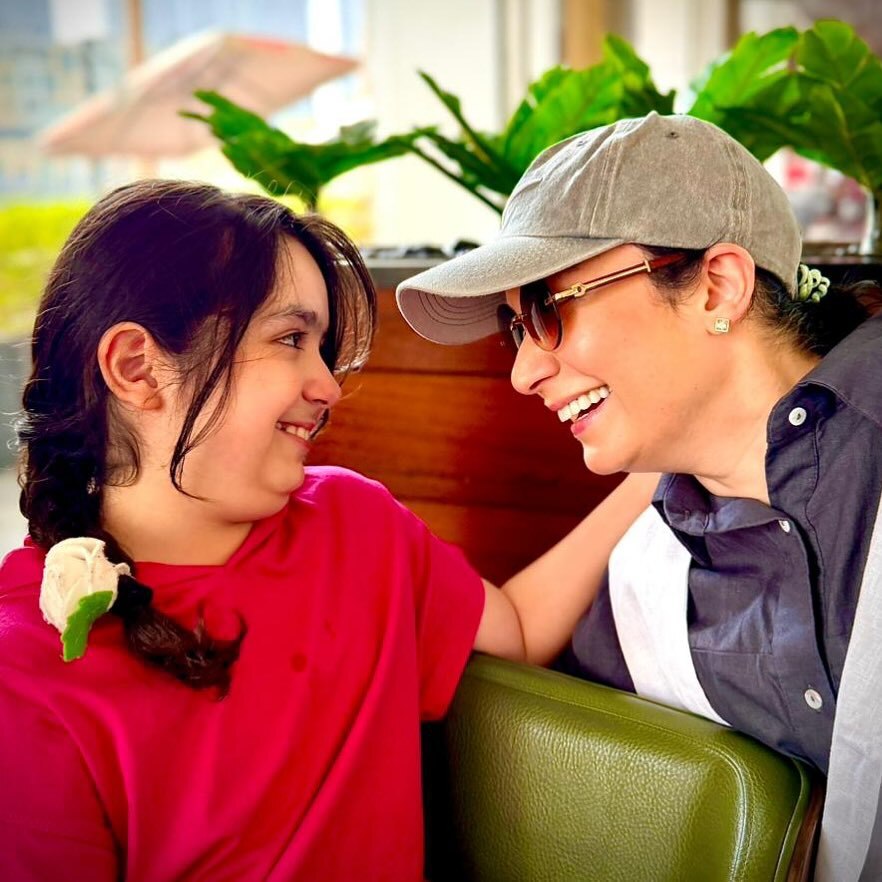 فهیمه سریال پایتخت در روز تولد دخترش فهیمه سریال پایتخت در روز تولد دخترش