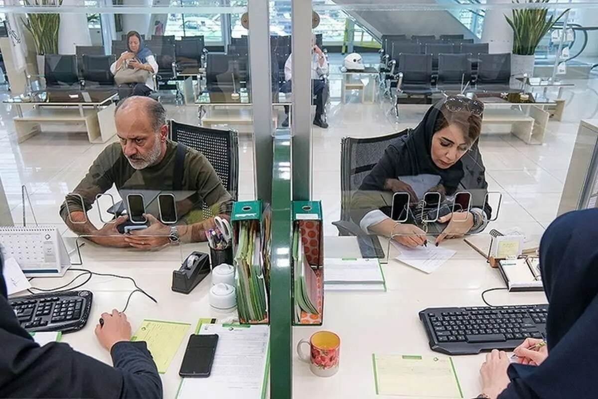 ۵ بانک ناتراز دیگر هم باید ادغام یا منحل شوند/تصمیم ادغام بانک آینده درست بود