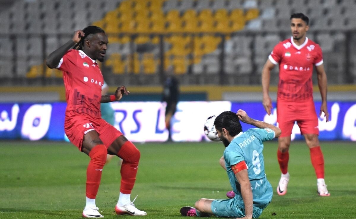 اصرار عجیب ستاره خارجی پرسپولیس برای اخراج!