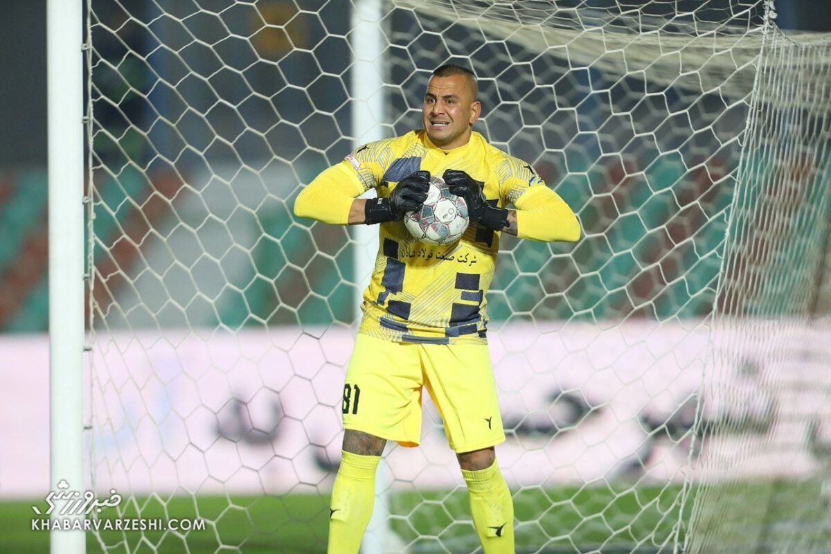 بازگشت طلایی لک به رفسنجان؛ کلینشیت مقابل تیم سابق! بازگشت طلایی لک به رفسنجان؛ کلینشیت مقابل تیم سابق!