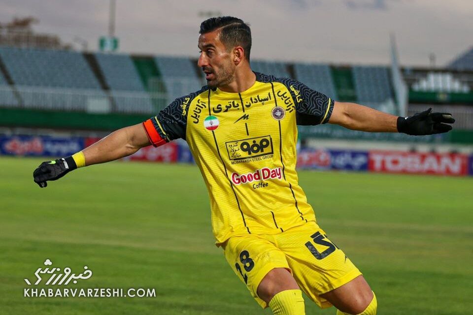 تاجگذاری احسان؛ حاجیصفی شماره یک بازیهای سپاهان شد تاجگذاری احسان؛ حاجیصفی شماره یک بازیهای سپاهان شد