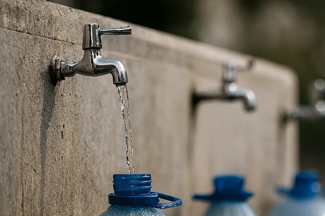 معاون استاندار: افت فشار آب در شهر تهران ادامه دارد، چرا که آب در شهر نداریم / در هر ثانیه، ۵ هزار لیتر آب از طالقان به پایتخت منتقل می‌شود