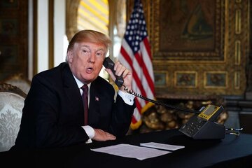 ترامپ: گزینه جنگ روی میز است / توقیف نفتکشها ادامه دارد؛ مادورو دقیقا میداند من چه میخواهم ترامپ: گزینه جنگ روی میز است / توقیف نفتکشها ادامه دارد؛ مادورو دقیقا میداند من چه میخواهم